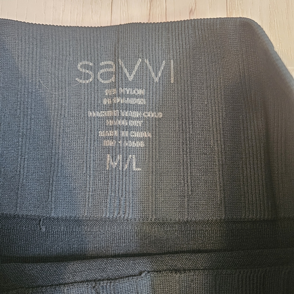 Savvi Seamless Textured High Rise Leggings 25” Inseam Size M/LG Cutout Design - Picture 5 of 9